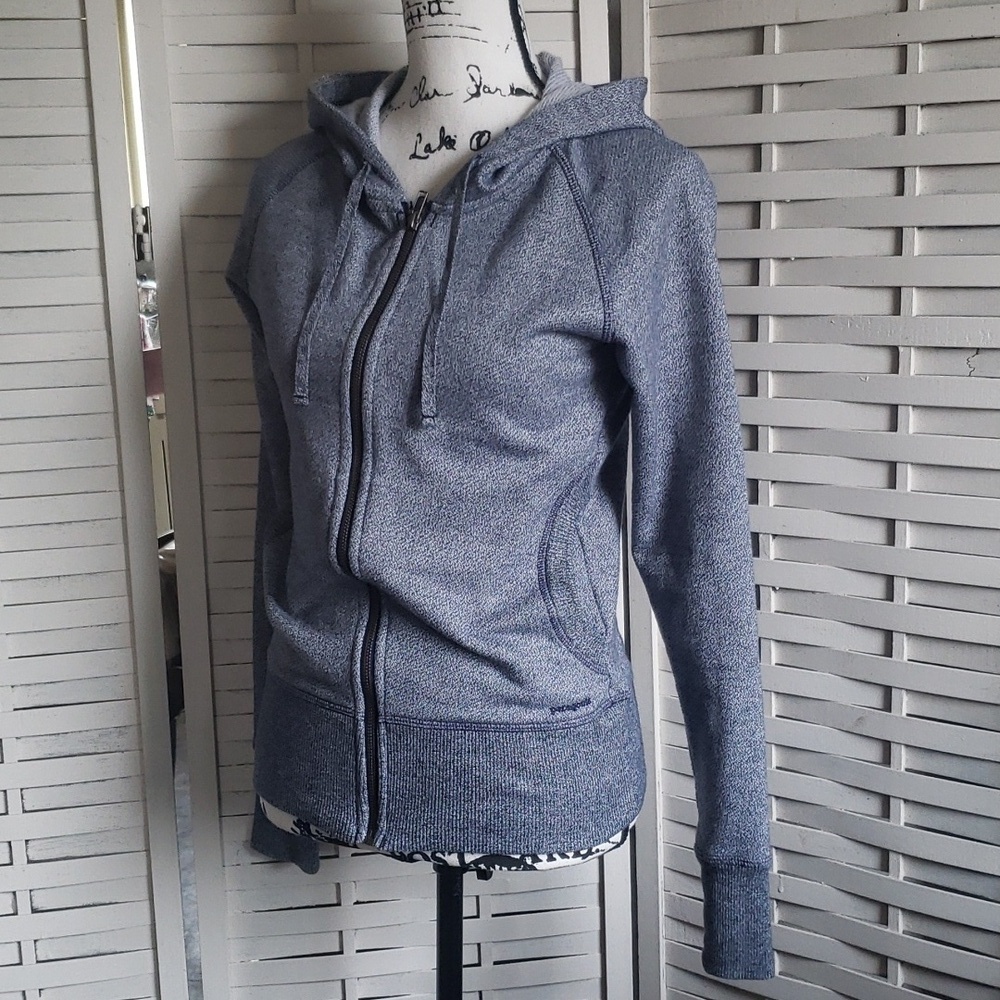 Patagonia full zip blue/gray women's thumb hole hoodie size XS